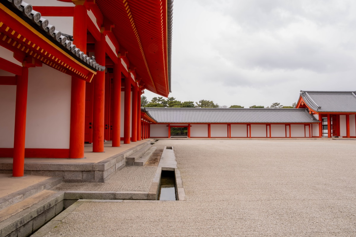 Sanjusangen-do: Kyoto's Hall of 1,001 Golden Buddhas